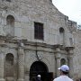 <p align="left">Fort Alamo. Le guide nous a bien dit que ce n'était pas nécessaire de suivre la longue file qui attendait d'entrer dans la chapelle. Le plus intéressant n'était pas là, mais à côté. Il avait raison, nous avons tout appris de l'histoire du Texas.